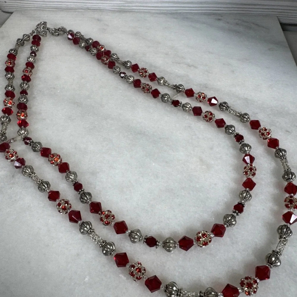 Vintage Red Glass And Metal Beaded Necklace Silver Tone 26